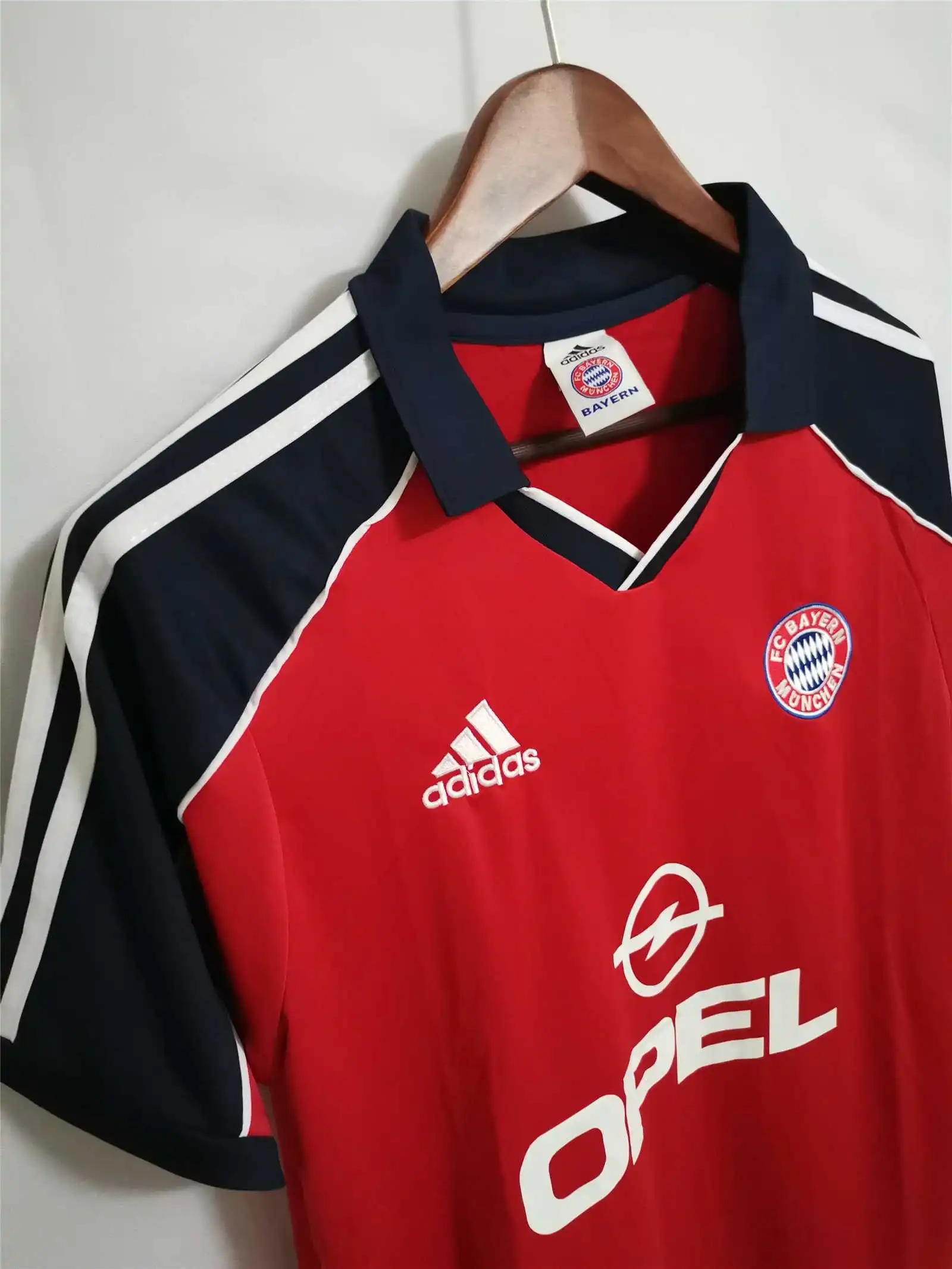 054200d487 99-01 Bayern Munich Retro Jersey Home - Image 8
