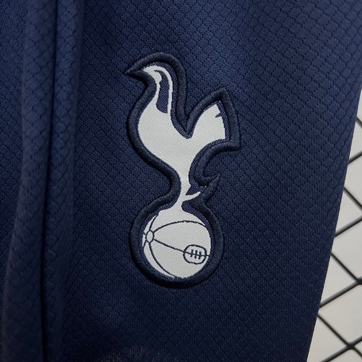 Kids Tottenham Hotspur Home Soccer Kits 25-26 - Image 4