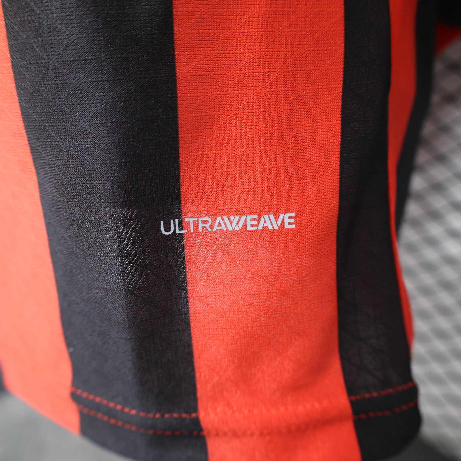 078f44af77 AC Milan Puma 125th Authentic Jersey 24-25 Red Long Sleeve - Image 5