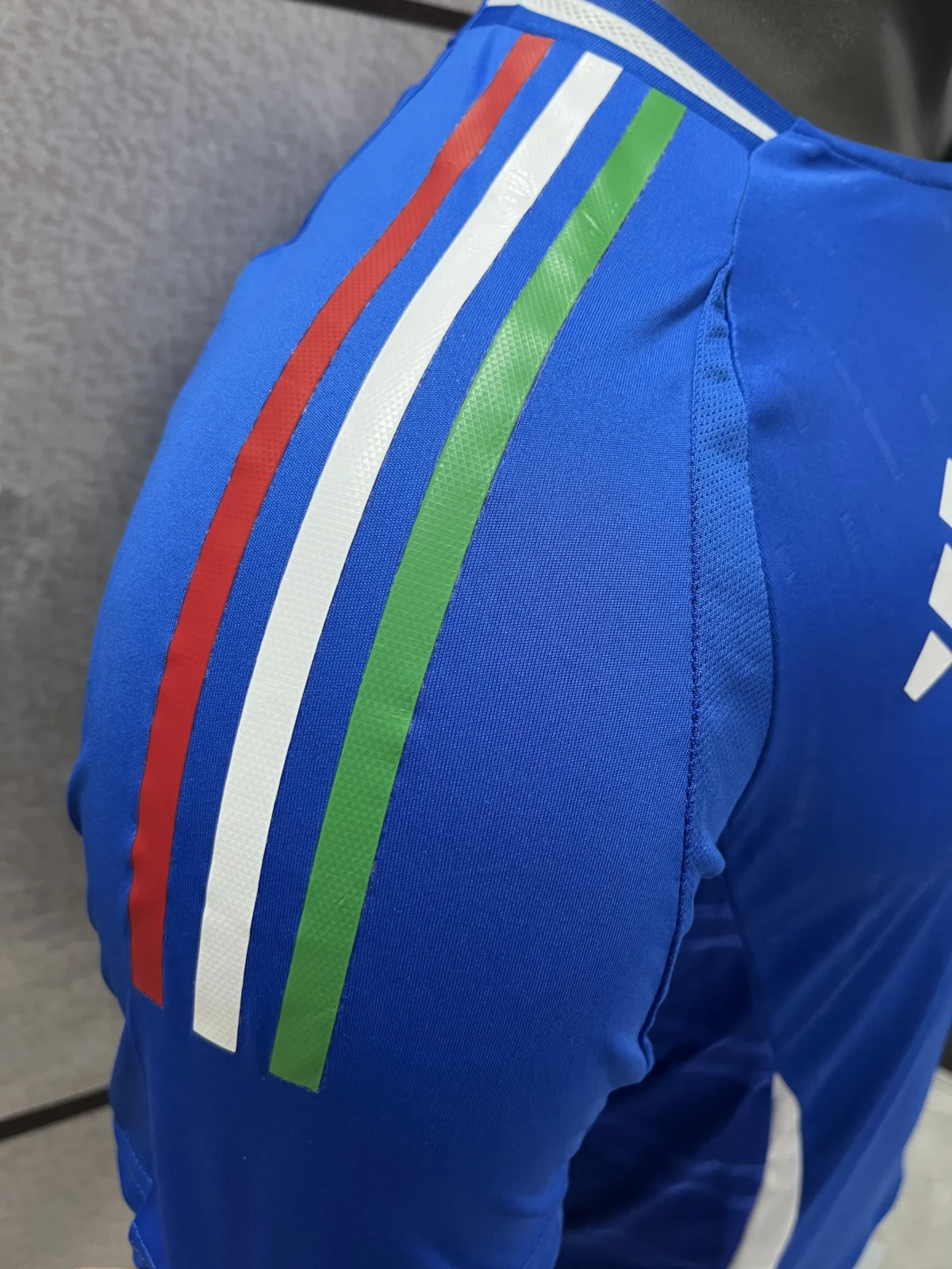 Italy Natio Home Calafiori 5 Shirt 2024-2025 Player version Size：S-2XL Non-Customize - Image 7