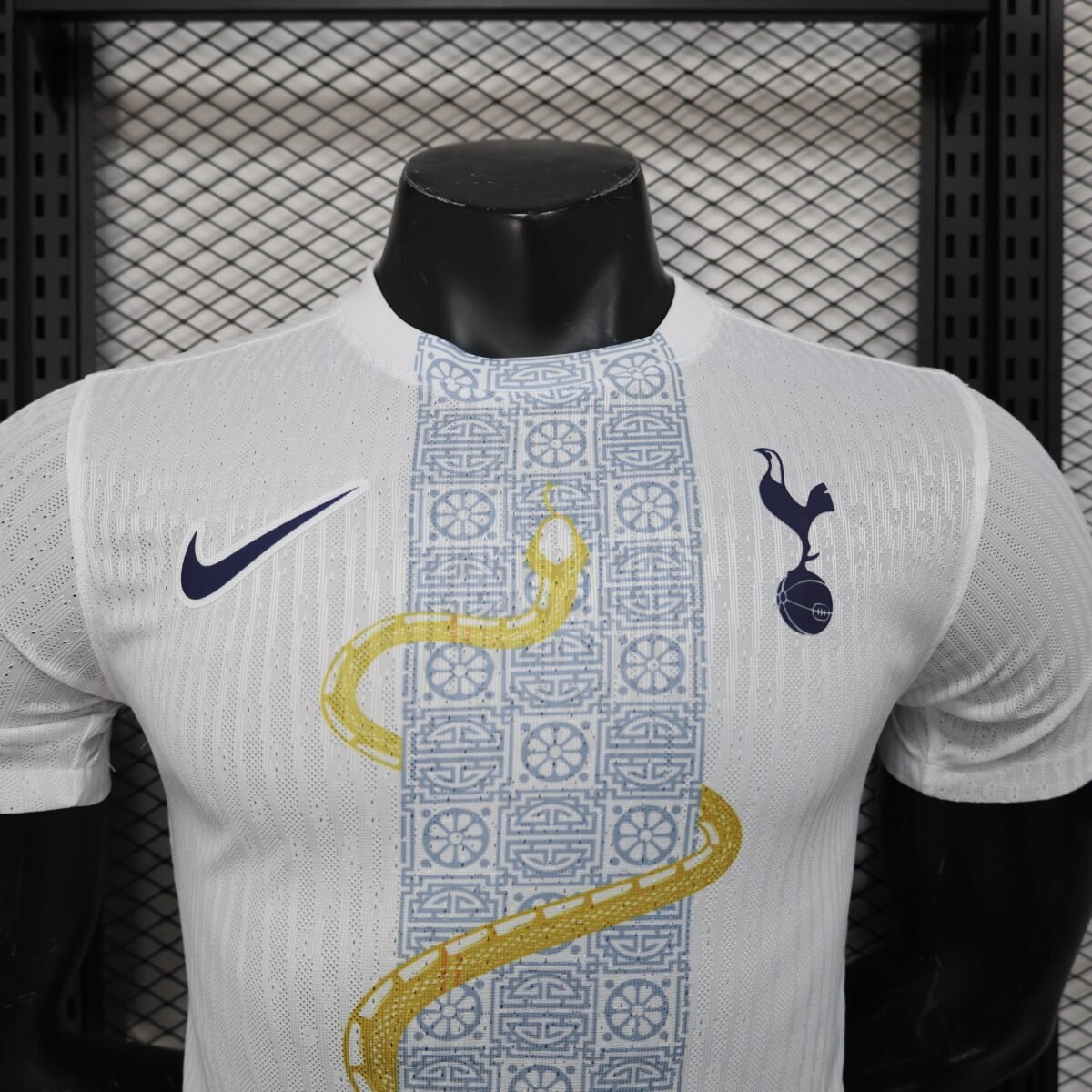 Tottenham Hotspur special edition shirt football jersey player version 25-26 - Image 8