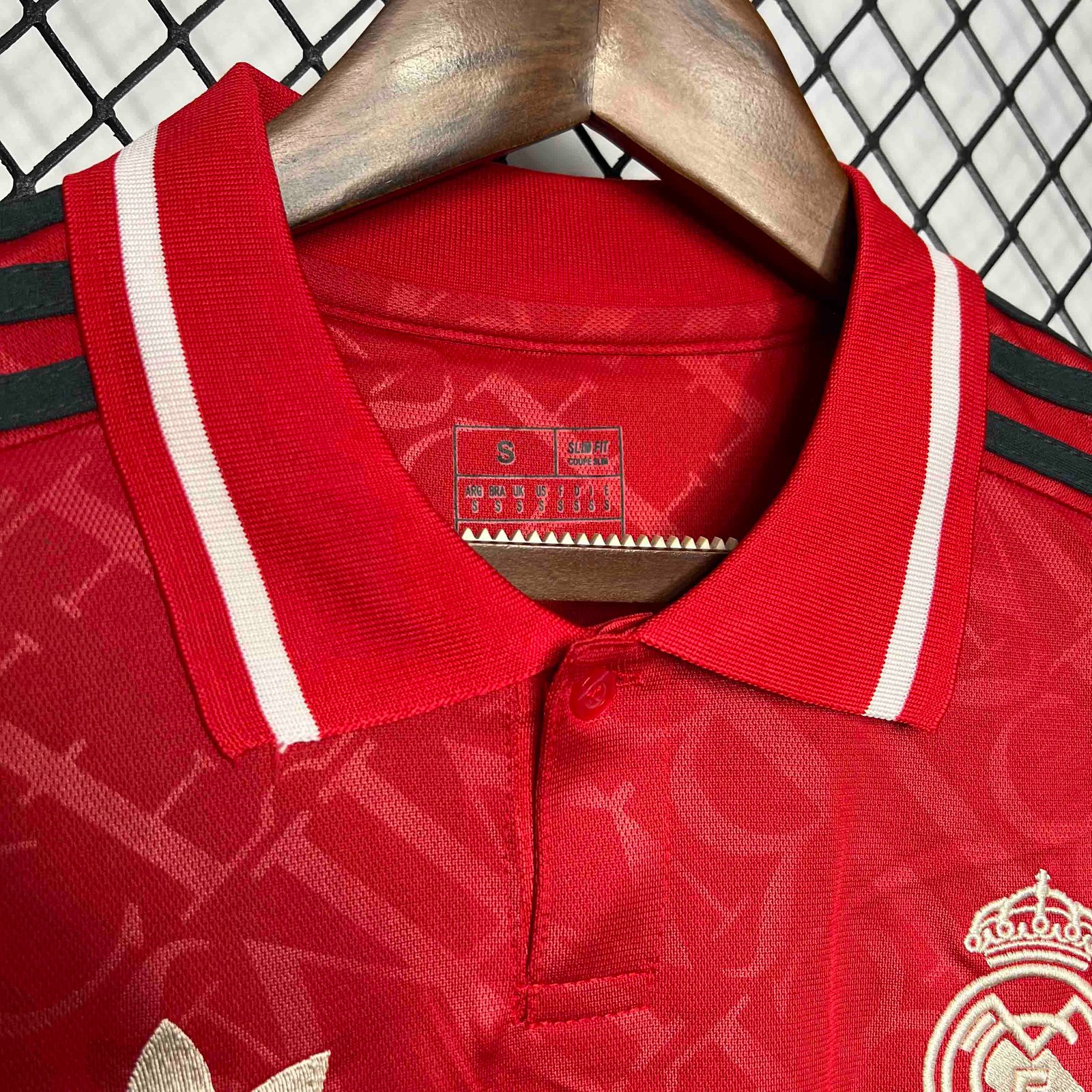 1619b29be7 Real Madrid 24-25  Red Kit Football Apparel - Image 4