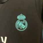 Real Madrid 17-18 Away Retro Kid Kits Youth Apparels Jersey - Image 4