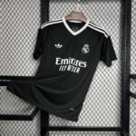 Real Madrid 24-25 Black GoalKeeper Kit Soccer Uniforms Soccer Jersey - Image 7