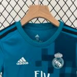 Real Madrid 17-18 Third Away Retro Kids Kit Soccer Jersey - Image 9