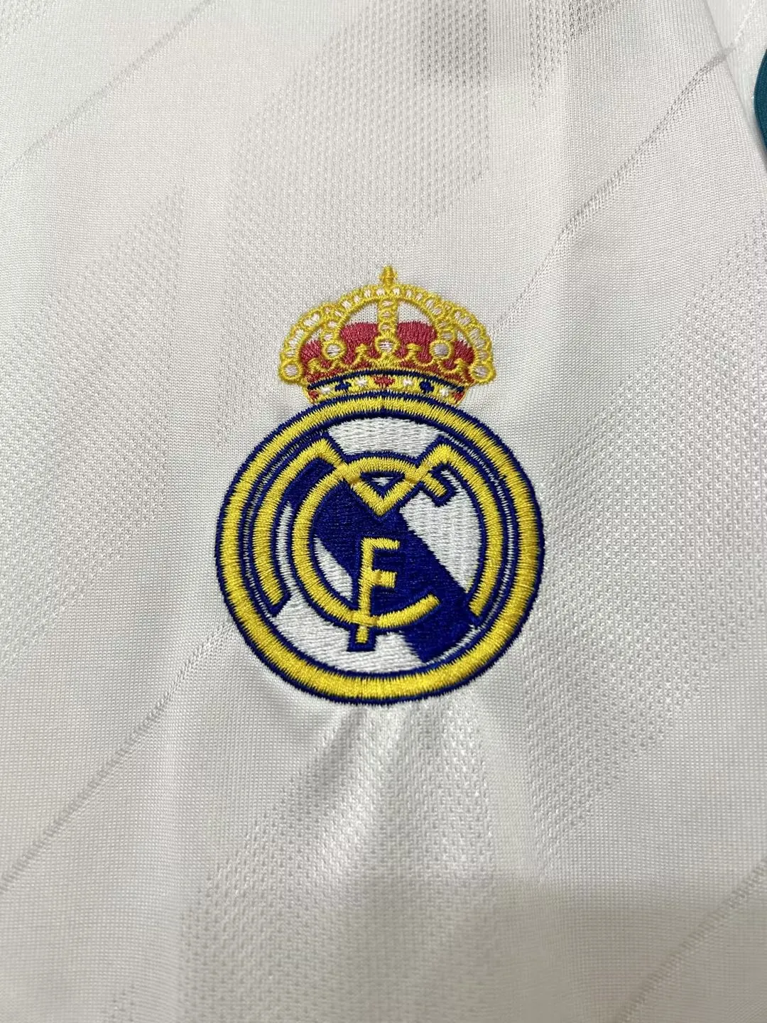 405 Adidas Real Madrid Retro Home Long Sleeve Jersey 2017-18 - Image 12