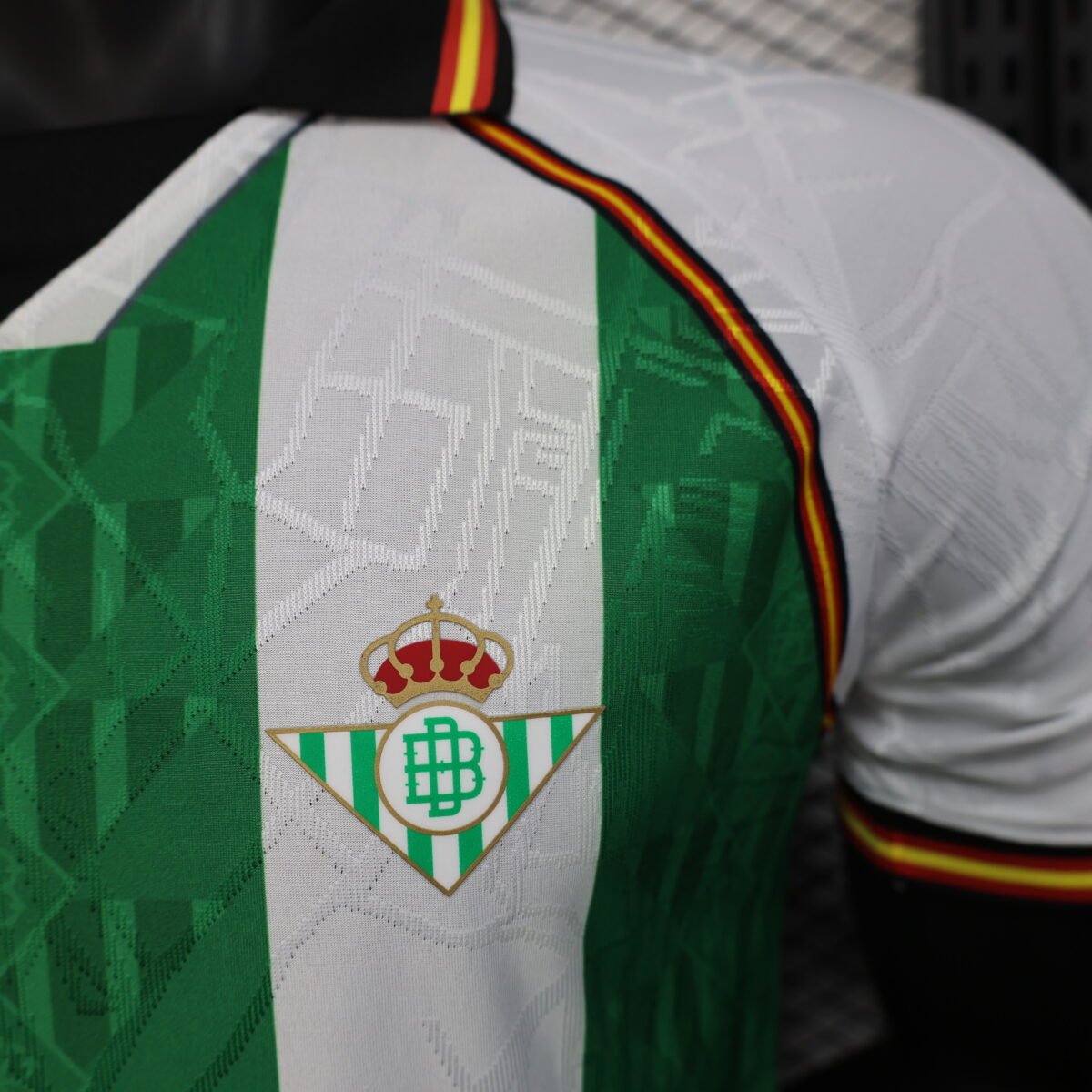 Real Betis Home Shirt Soccer Jersey Player Version 25-26 - Image 4