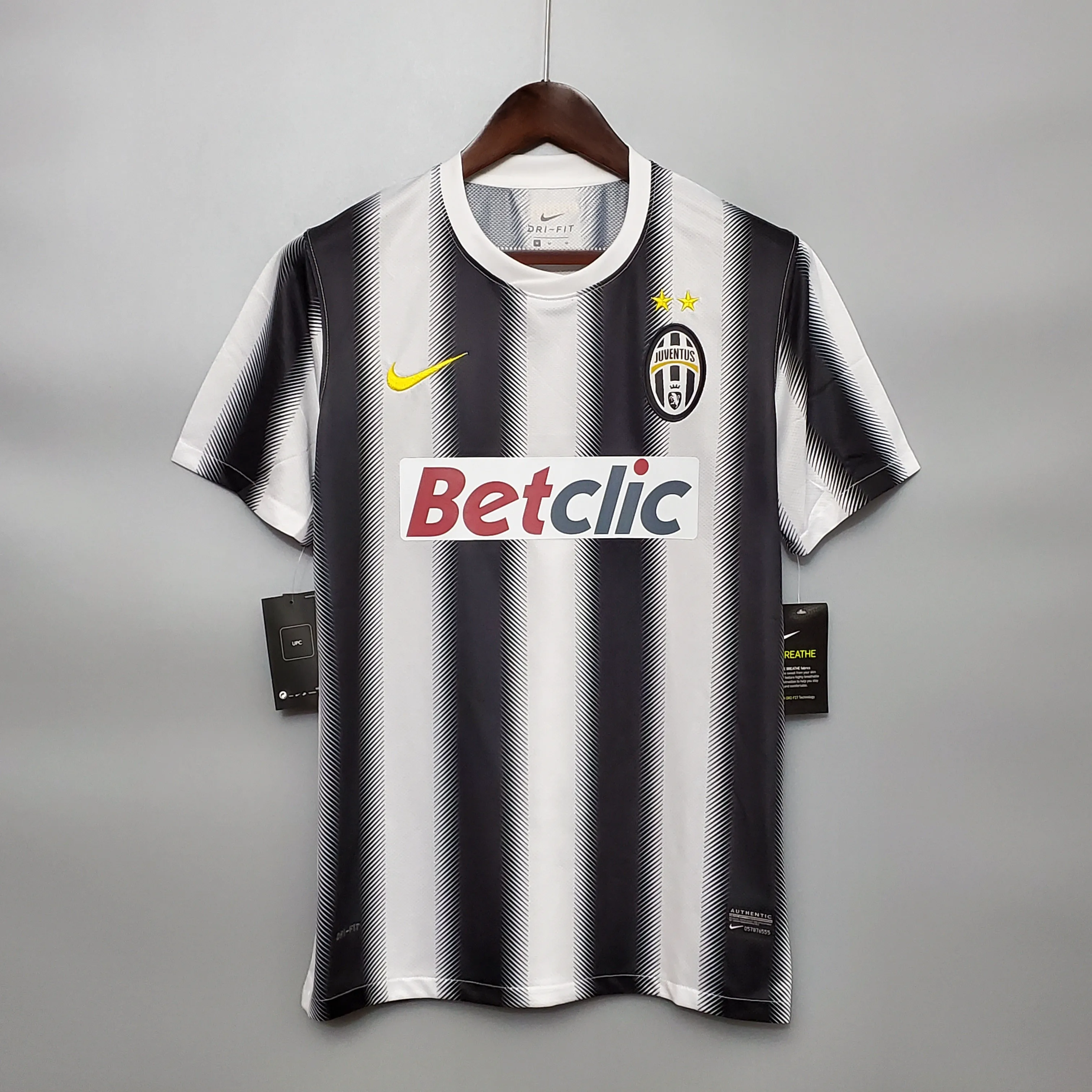56b536f4dc 2011-12  Juventus Retro Jersey Home - Image 8