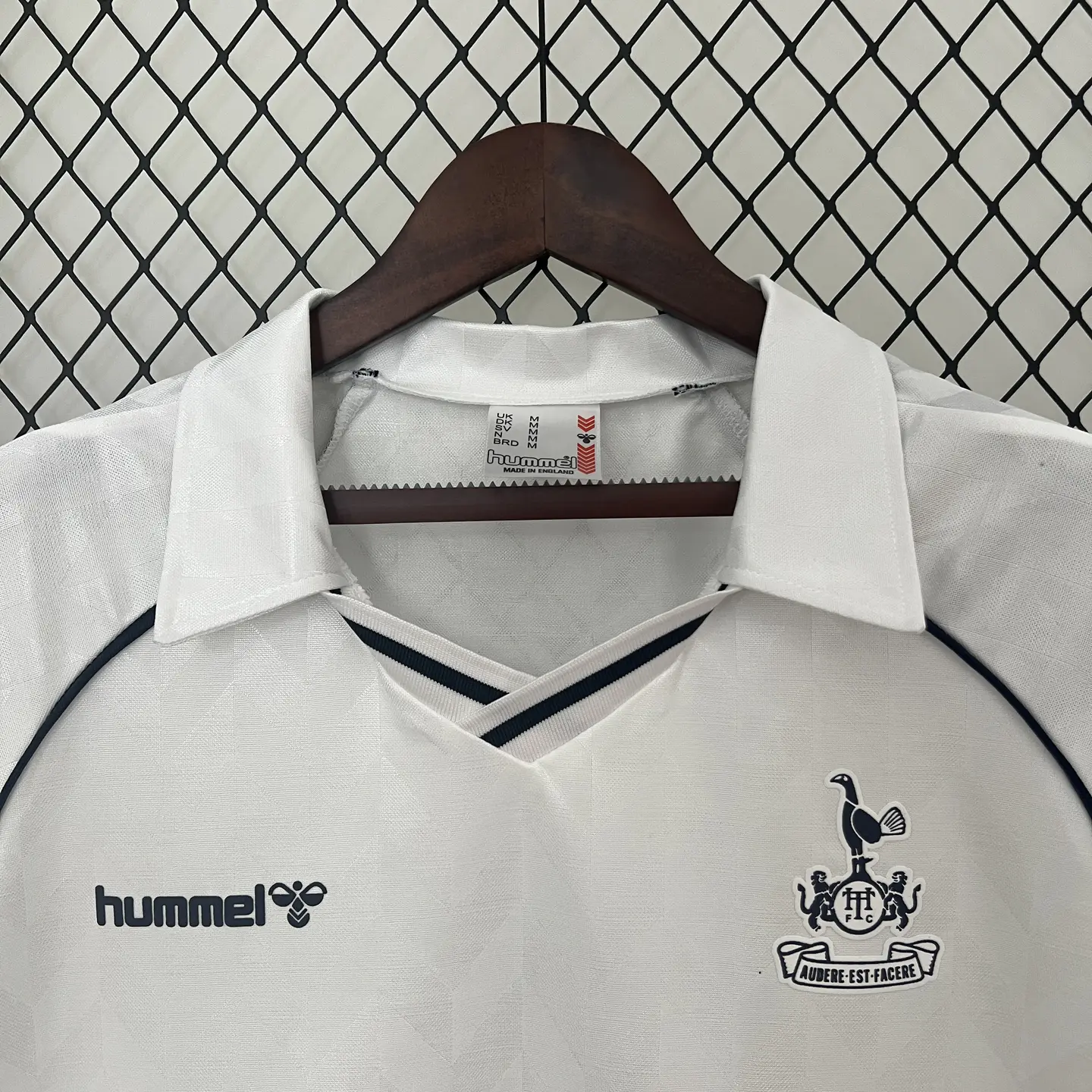5d9fb4a8f2 Tottenham Hotspur Retro 1987-89 Home Stadium Jersey - Image 5