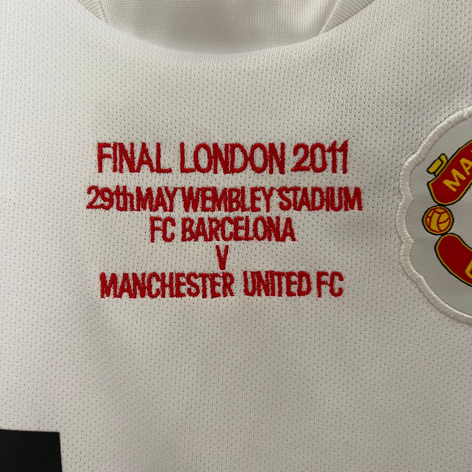 7679c1bf73 Manchester United 10-11 Away Champions League Retro Kids Kits Youth Apparels Jersey - Image 6