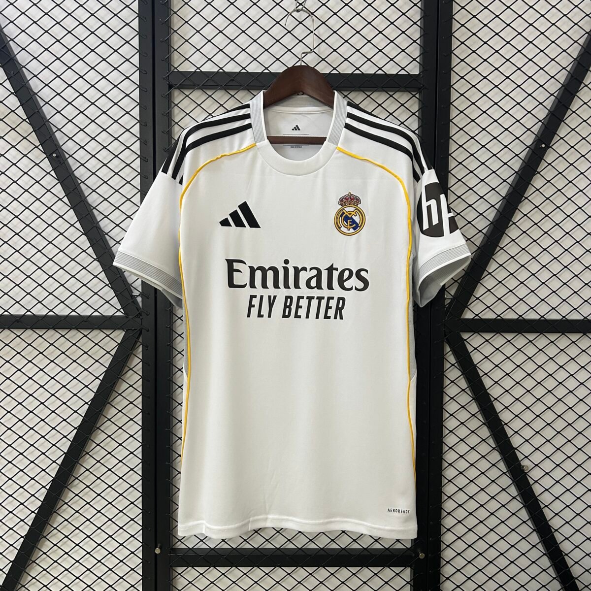 Real Madrid Home Shirt Soccer Jersey 25-26 - Image 2