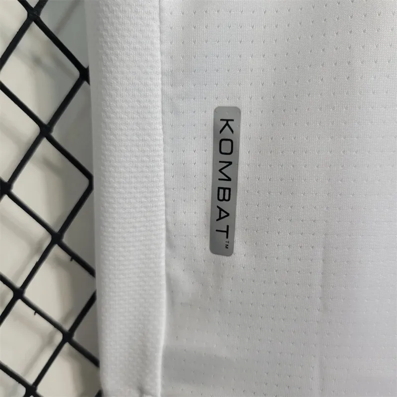 978b4fe99a Vasco da Gama 23-24 Away Kids Kit Jersey+Shorts - Image 9