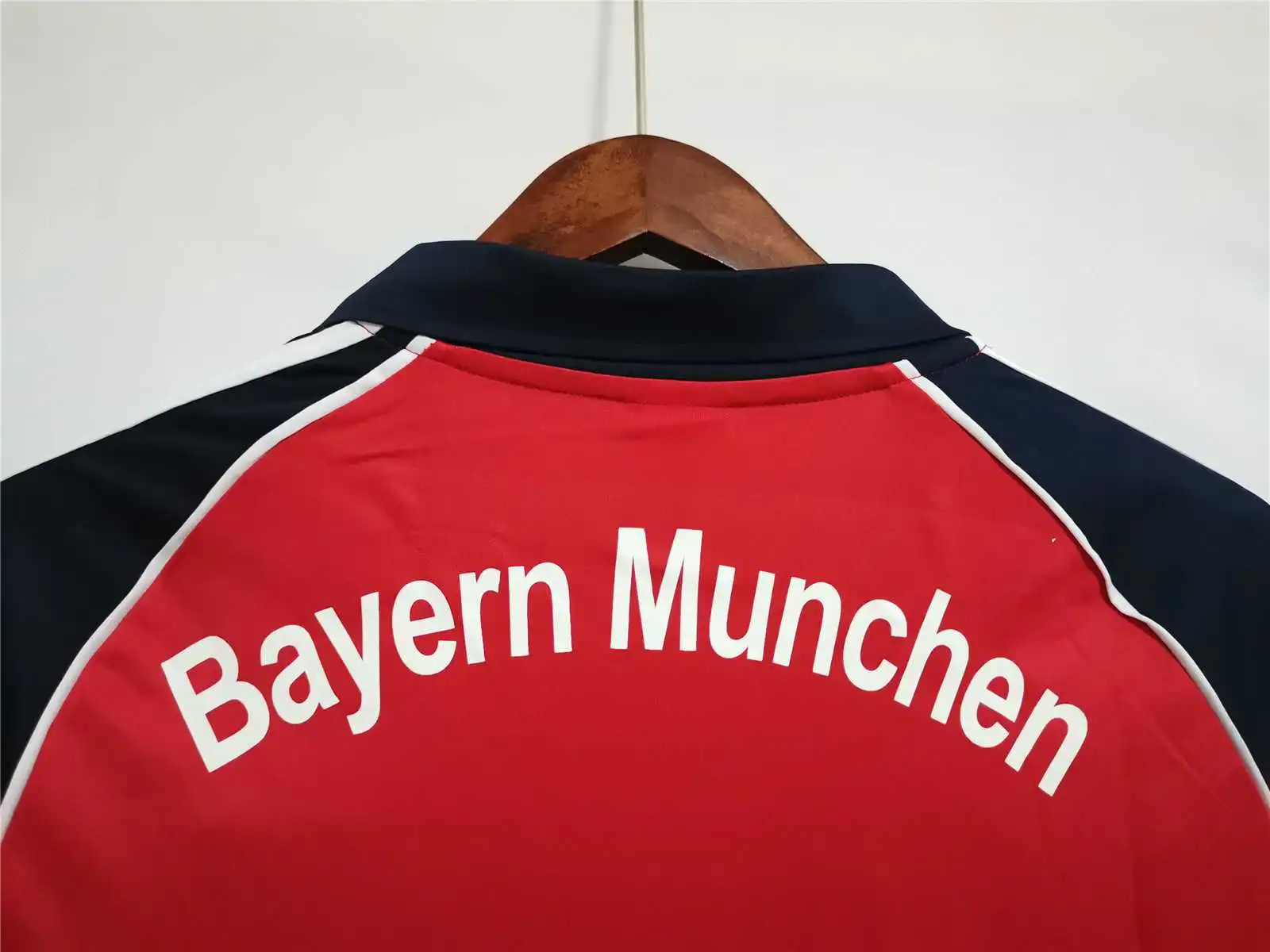 9b544b434d 99-01 Bayern Munich Retro Jersey Home - Image 7
