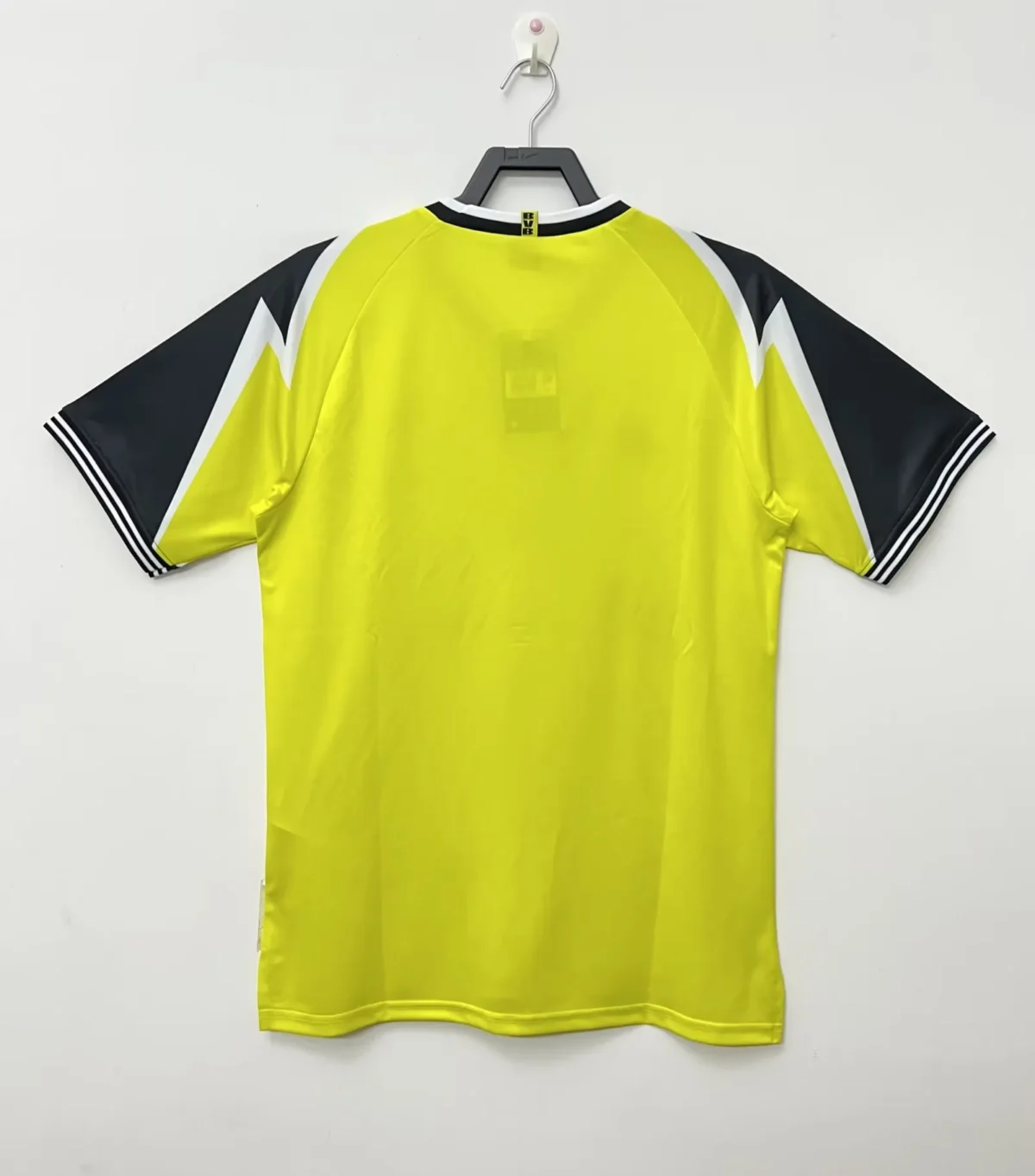 95-96 Borussia Dortmund Retro Jersey Home - Image 2
