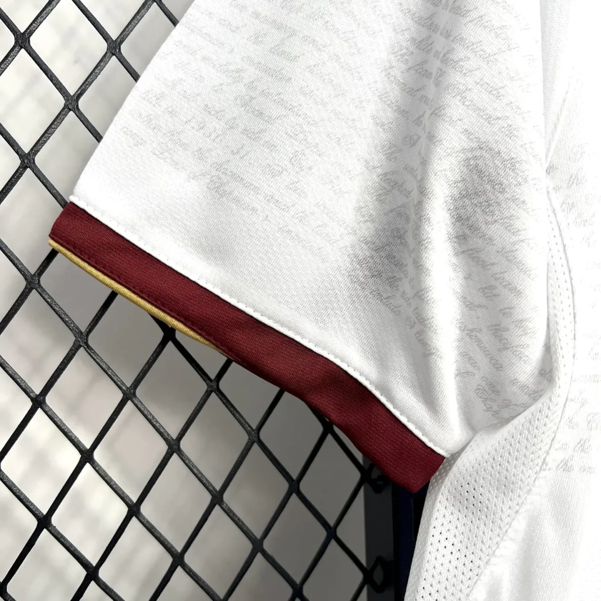 Arsenal Retro 2007-08 Away Jersey - Image 7