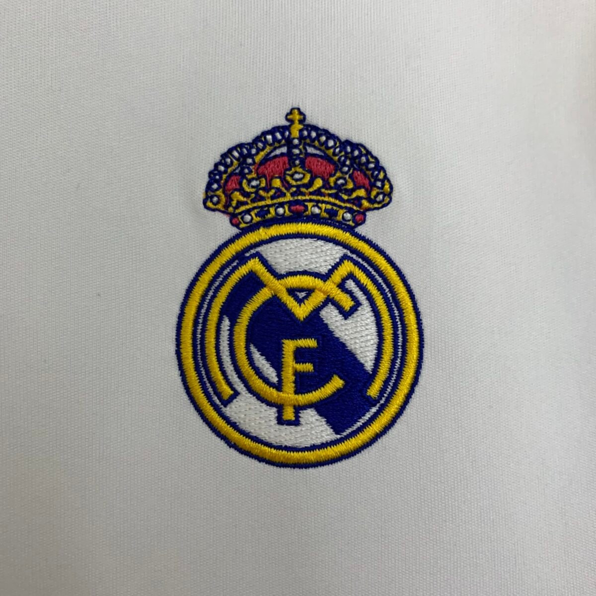 Real Madrid Home Shirt Soccer Jersey 25-26 - Image 4