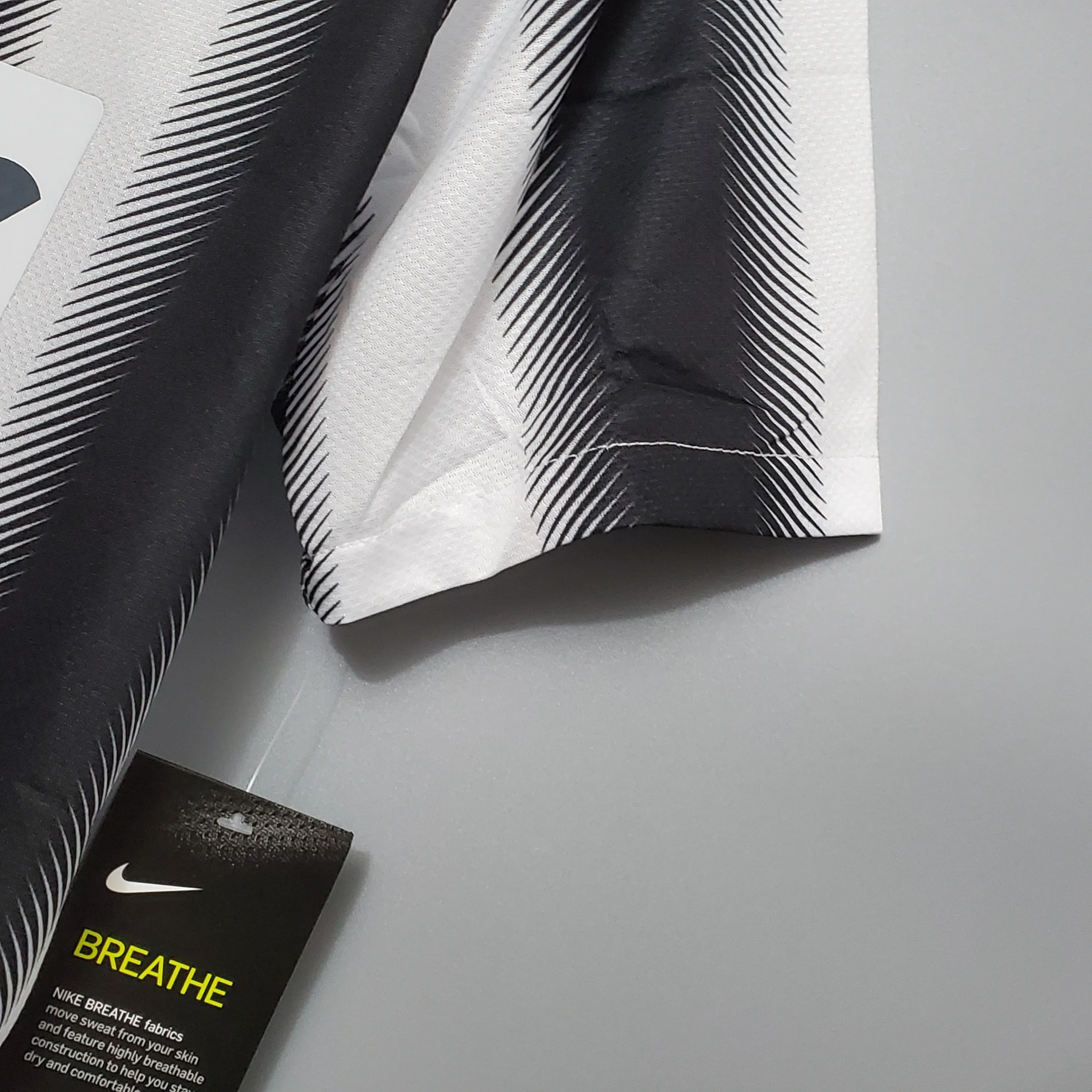 b3a9d6afd2 2011-12  Juventus Retro Jersey Home - Image 3