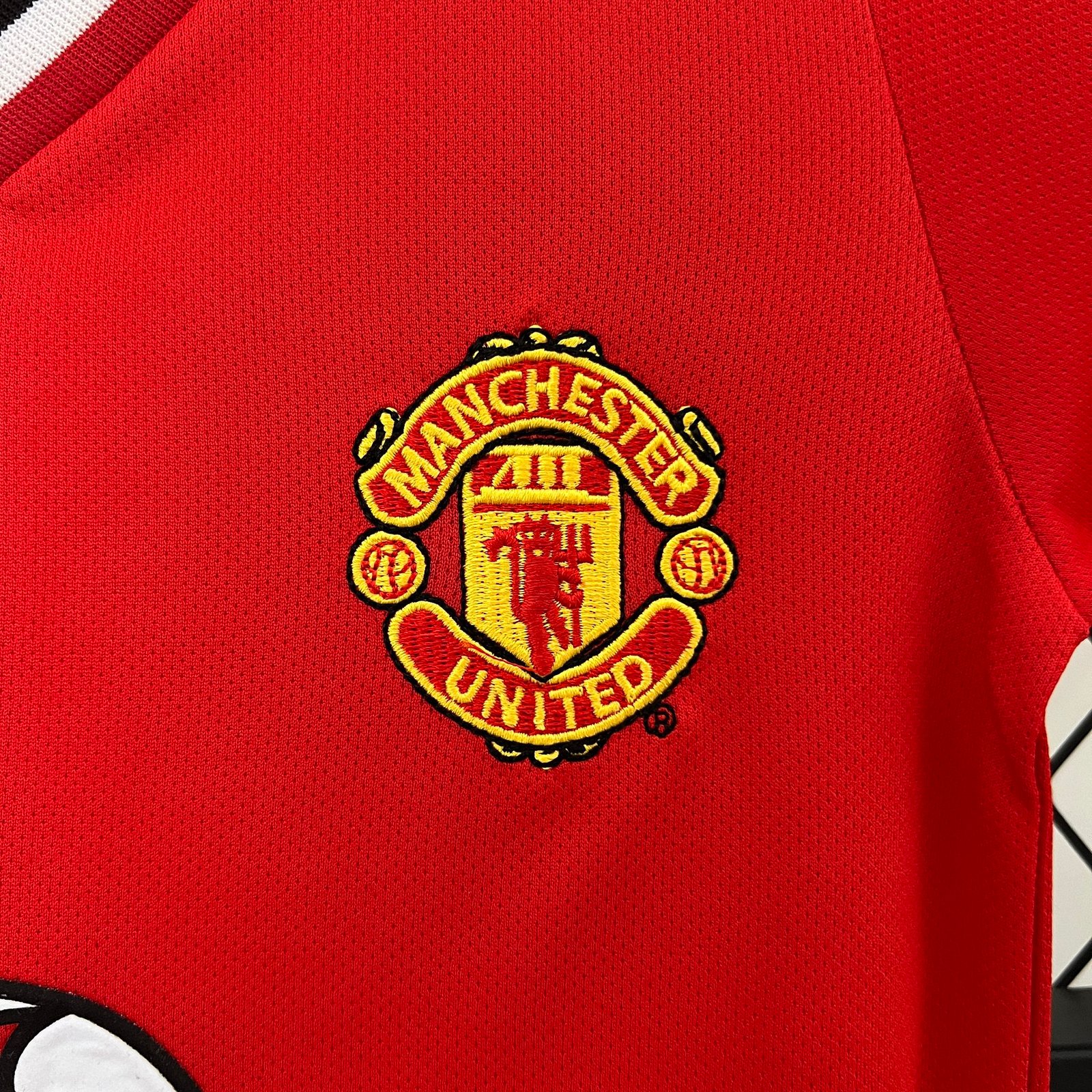 b96860976b Manchester United 00-01 Home Retro Kid Kits Youth Apparels Jersey - Image 5