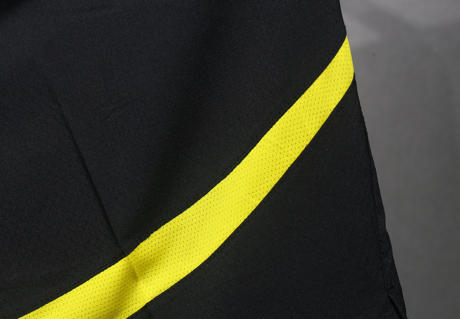 bbf664b8 24-25 Borussia Dortmund Home Soccer Shorts - Image 10
