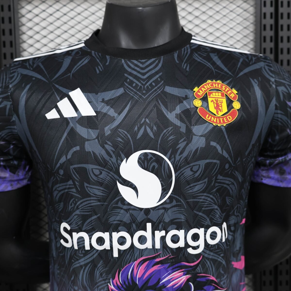 Manchester United 24-25 Special Edition Football Jersey - Image 8