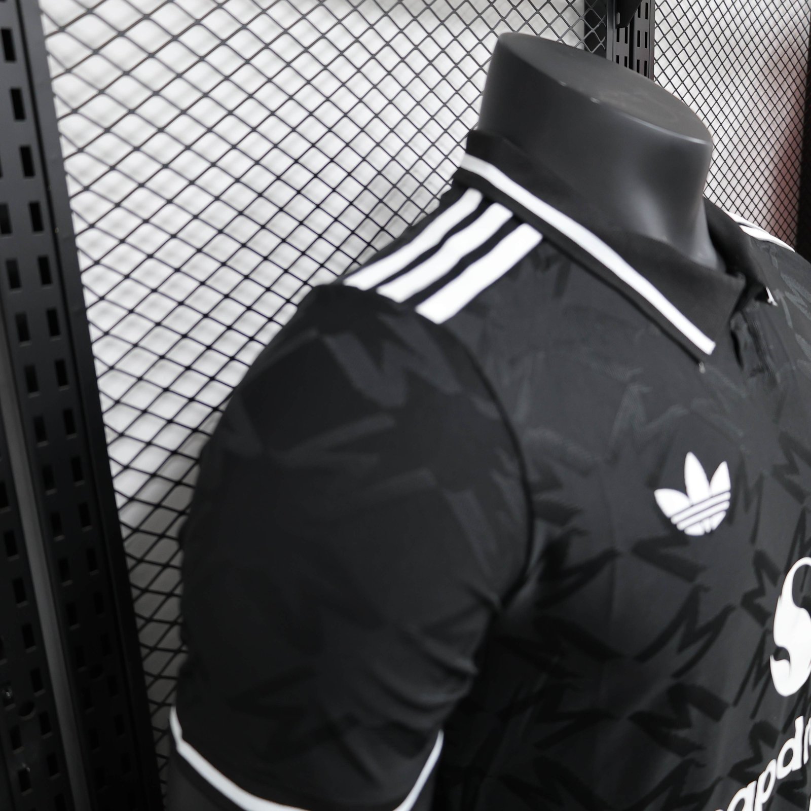 d8f46f8ea7 Manchester United 24-25 Player Version Black POLO Shirt - Image 9