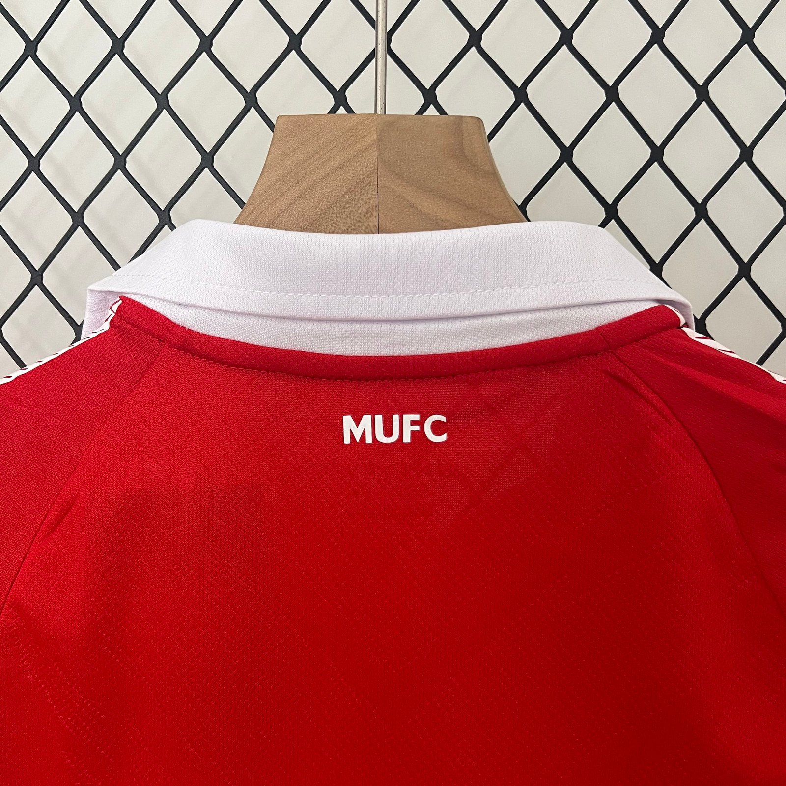eff1a58ba6 Manchester United 10-11 Home Retro Kid Kits Youth Apparels Jersey - Image 9